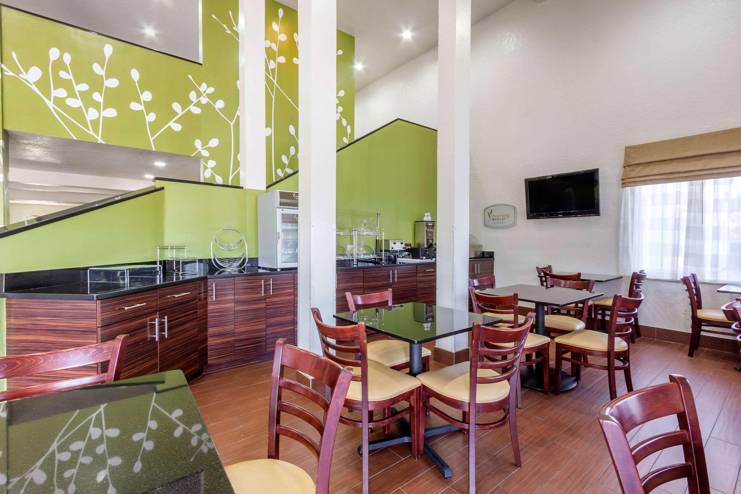 Sleep Inn Near Busch Gardens - Usf Temple Terrace Eksteriør billede